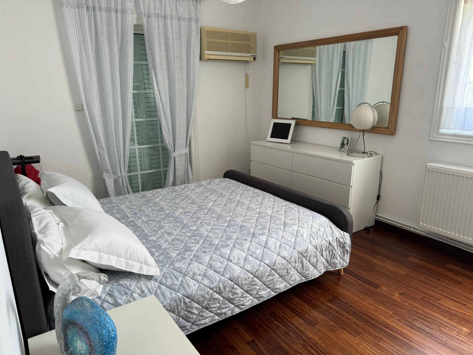 Vouliagmeni Seaside Escape Apartment Athens Exterior photo
